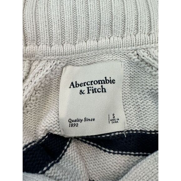 Abercrombie & Fitch White and Navy Striped Collared Sweater Size Small - Picture 7 of 8